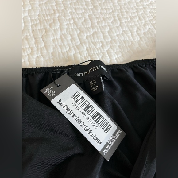 PrettyLittleThing Black Maxi Dress - Picture 3 of 3